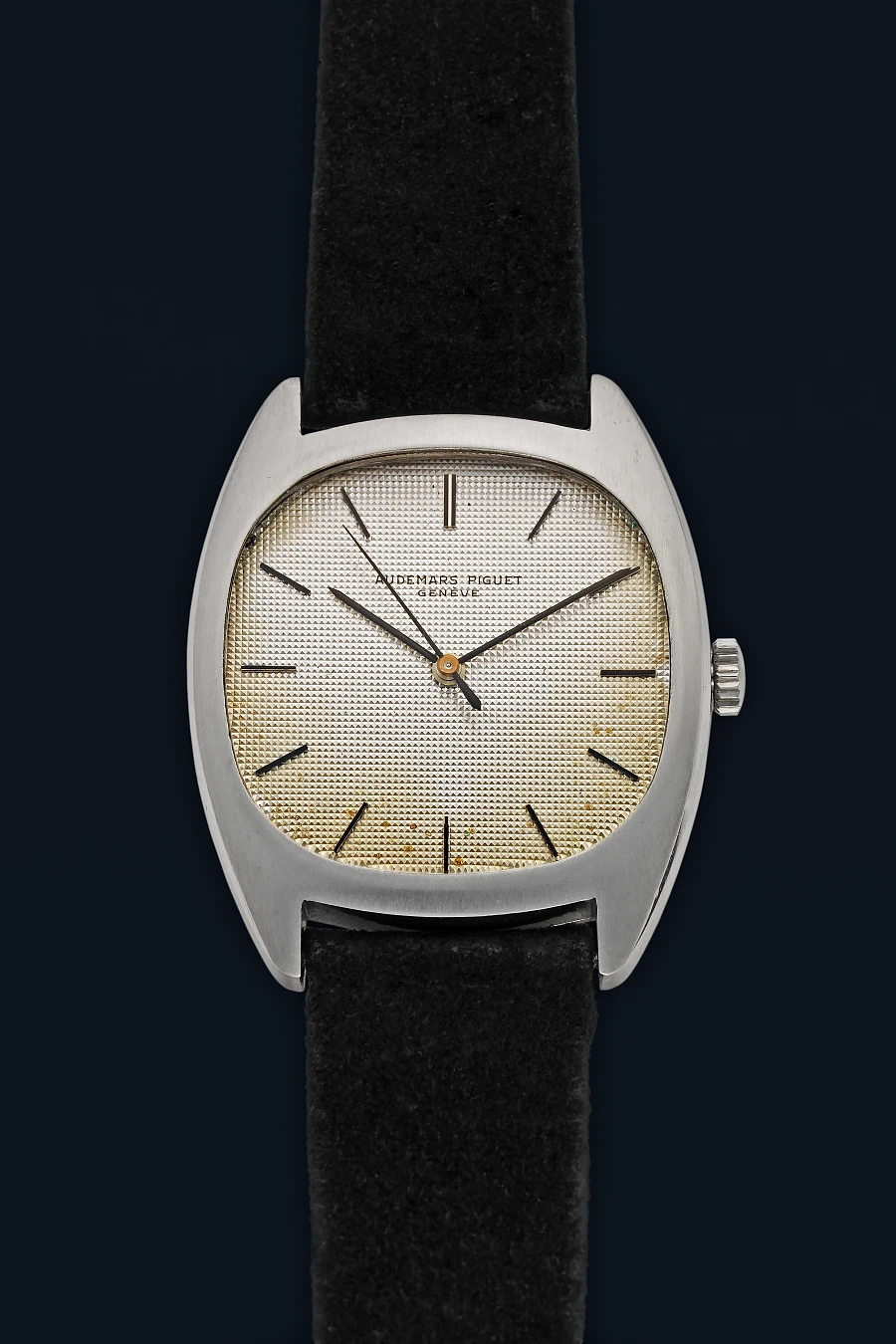 Cushion Case Ref. 5369 in Stainless Steel