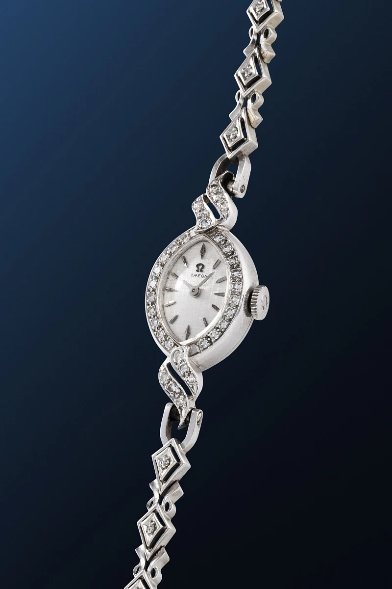 Cocktail Watch Ref. A7515 in 14k White Gold