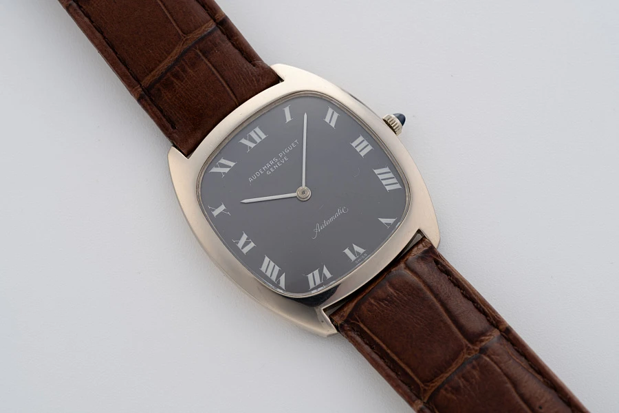 Ultra Thin Automatic Cushion Case Watch in 18k White Gold