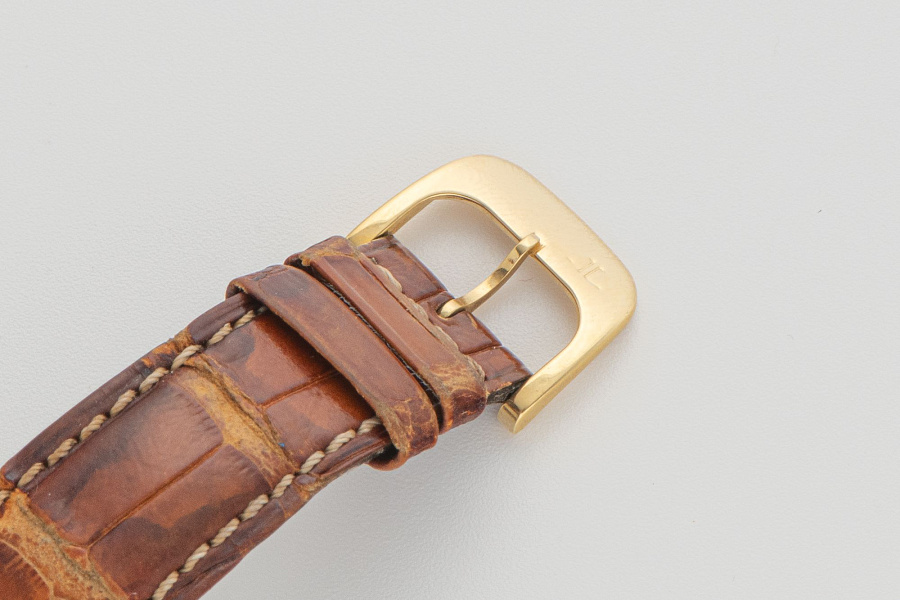 Geographic Ref. 139.1.92 in 18k Yellow Gold