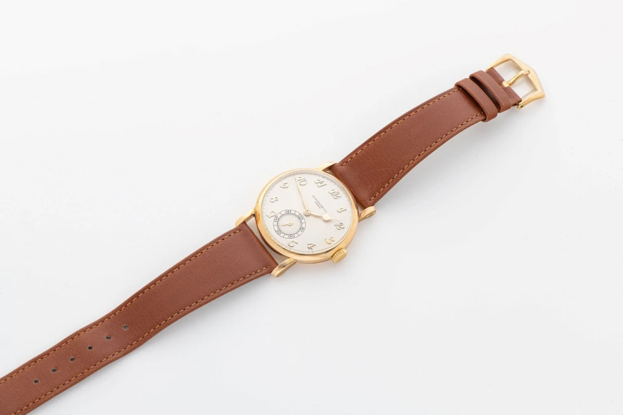 Incredibly Rare Calatrava Ref. 1504 in 18K Yellow Gold