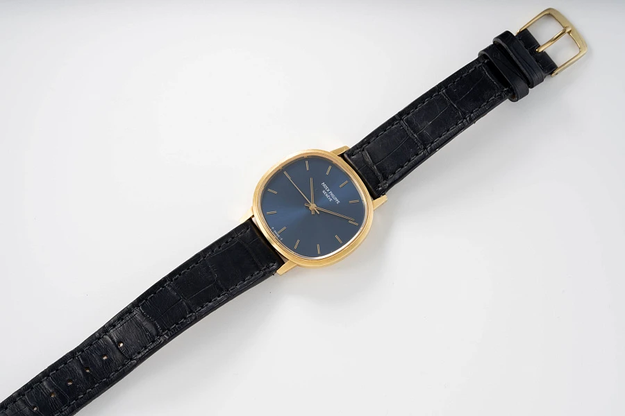 Ellipse Ref. 3586 in 18k Yellow Gold