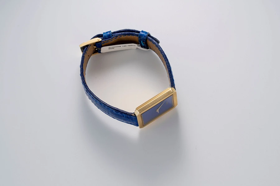 Protocole Ref. 8154 in 18k Yellow Gold with Lapis Lazuli Dial