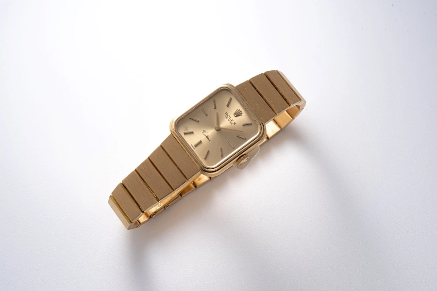 Cellini Ref. 4327/8 in 18k Yellow Gold
