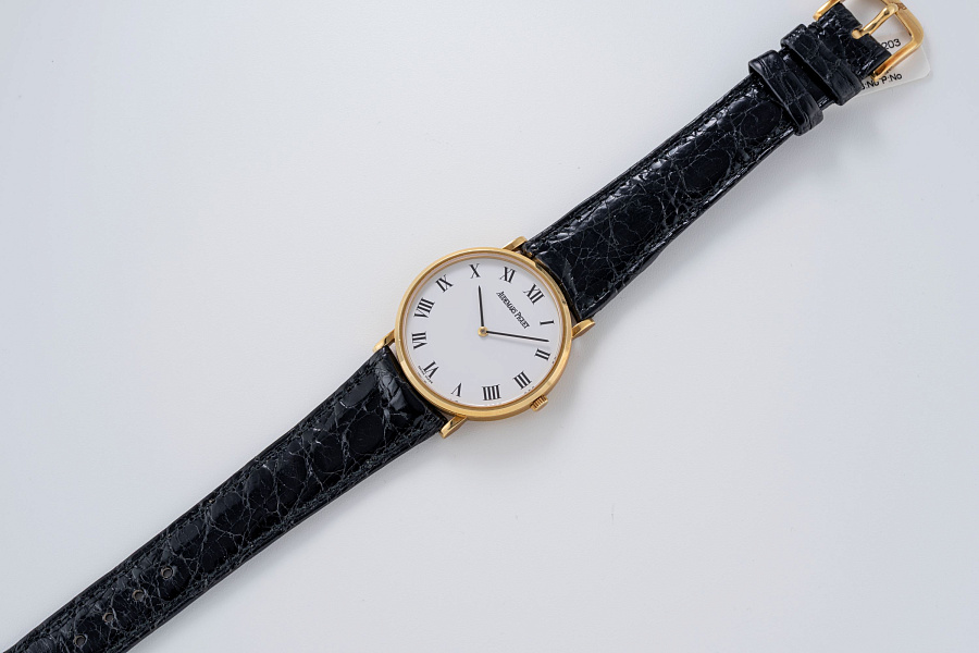 Ultra Thin Dress Watch Ref. 14787BA in 18k Yellow Gold