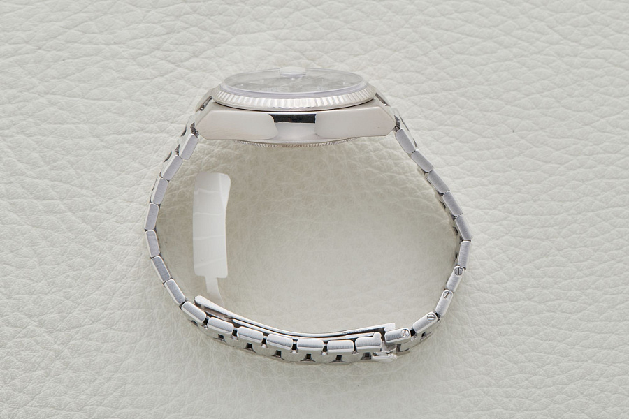Oysterquartz Day-Date 18k White Gold