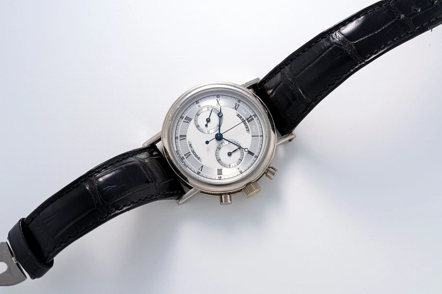 Classique Chronograph Ref. 5237 in 18k White Gold