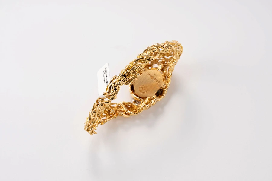 Set of a Watch and Complementary Jewelry in 18k Yellow Gold