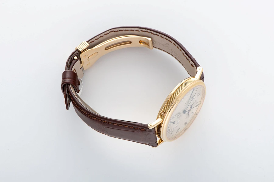 Classique Ref. 3130 in 18k Yellow Gold