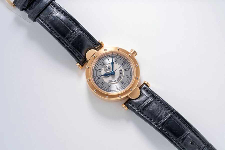 Classic in 18k Rose Gold