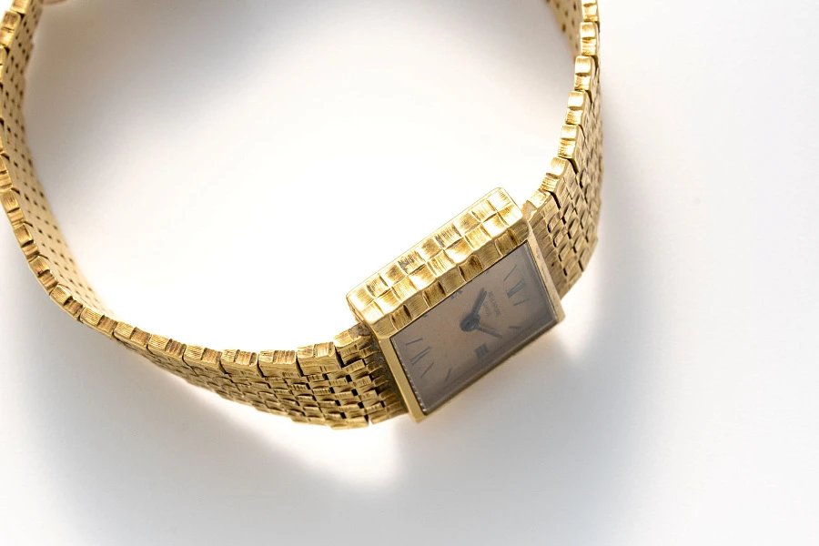 Ladies Watch Ref. 3322 with Woven Bracelet in 18k Yellow Gold