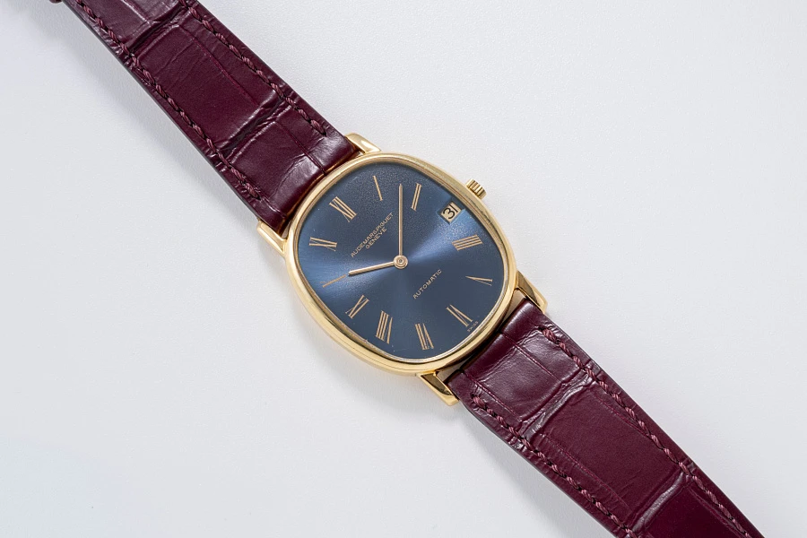 Automatic Ellipse Ref. 722 in 18k Yellow Gold
