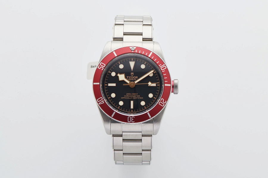 Black Bay 41 Burgundy