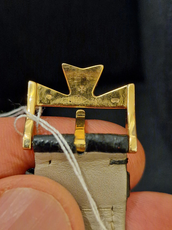 Patrimony Traditionnelle Hand-wound Small Seconds Diamond Indexes