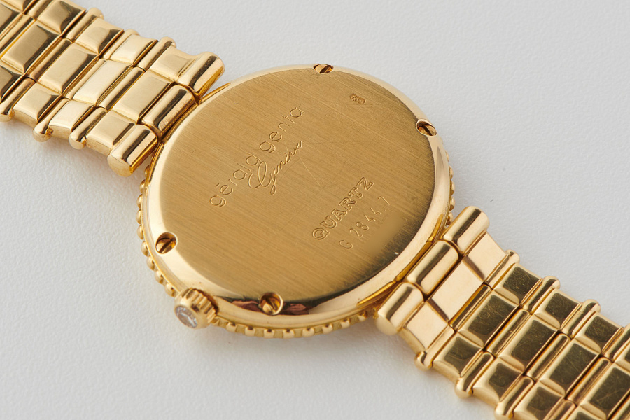 Diamond-Set Ladies Watch in 18K Yellow Gold
