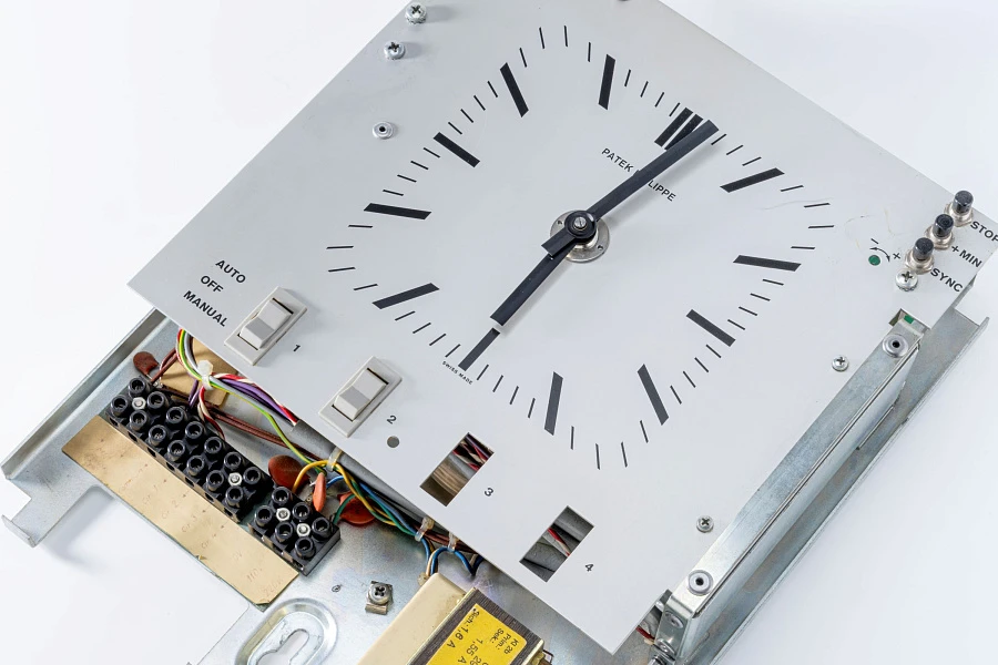 Vintage Quartz-M Wall Clock