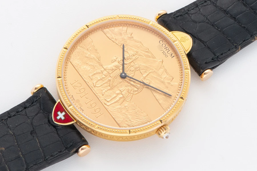 Helvetica Ref. 5564556 in 18k Yellow Gold