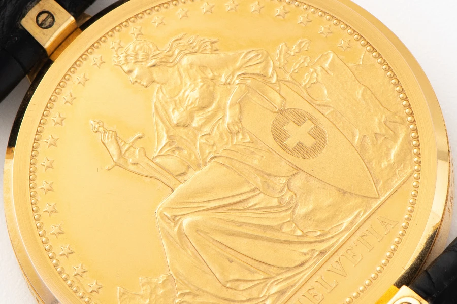 Helvetica Ref. 5564556 in 18k Yellow Gold