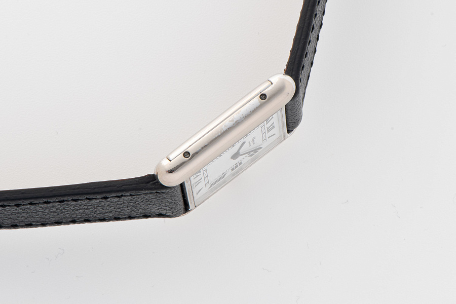 Tank Ref. 2057 in 18k White Gold