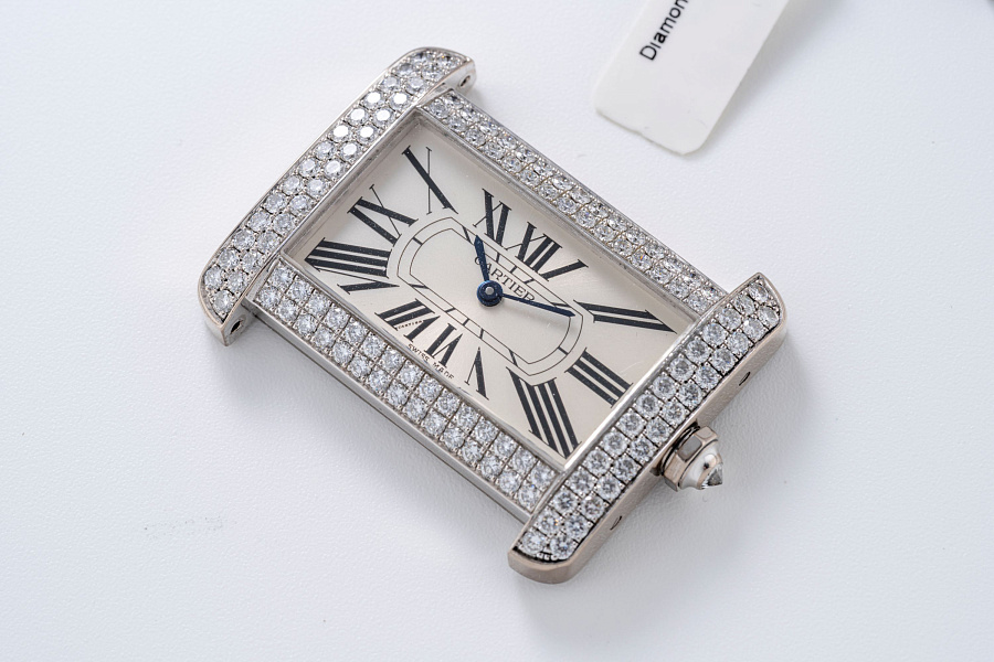 Divan Quartz Ref. 2614 in 18k White Gold with Diamonds