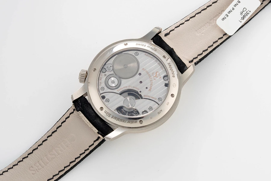 Tourbillon Retrograde Jumping Hour 'Jupiter' in 18k White Gold