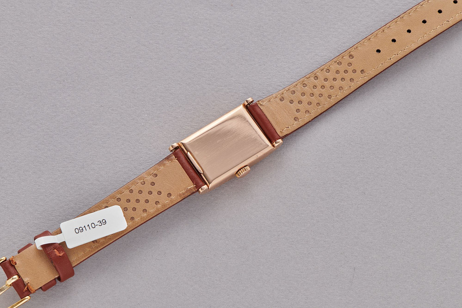 Rectangular Dress Watch in 18K Rose Gold