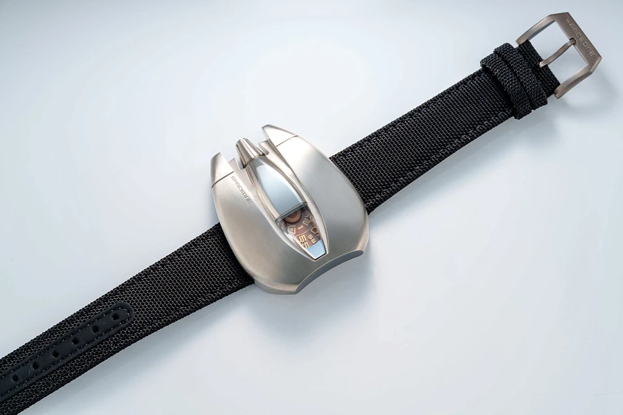 Jumping Hour Limited Edition in Stainless Steel