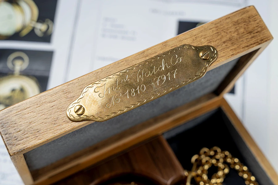 Pocket Watch with Fully Engraved Case in 18k Yellow Gold