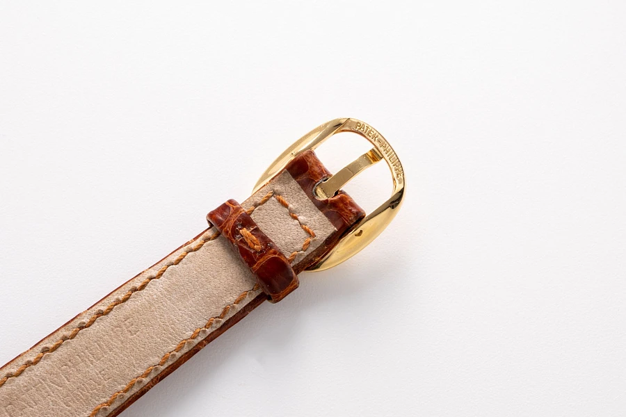 Ellipse Ref. 4226 in 18k Yellow Gold