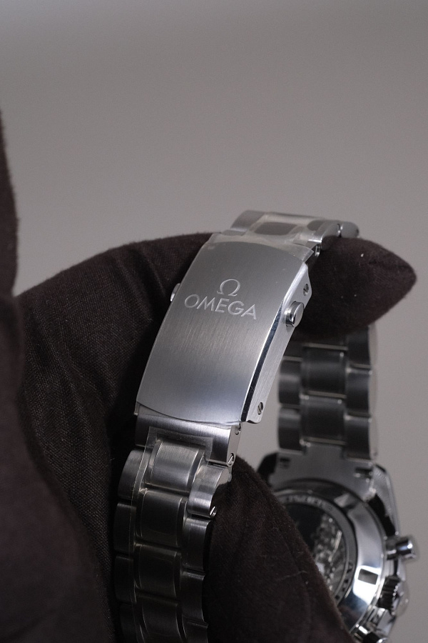 Speedmaster Moonwatch “Apollo XVII” 45th Anniversary Limited Edition 1972