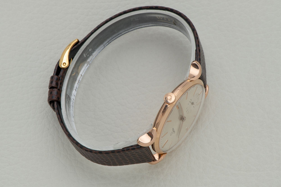 Fancy Lugs Dress Watch in 18k Rose Gold