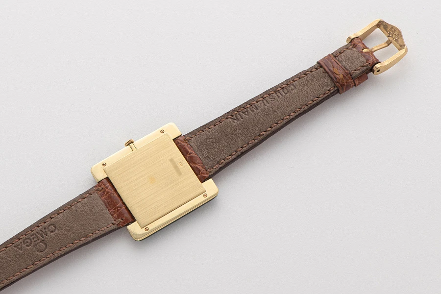 Square Watch with Enamel Decoration and Salmon Dial Ref. 5256BA