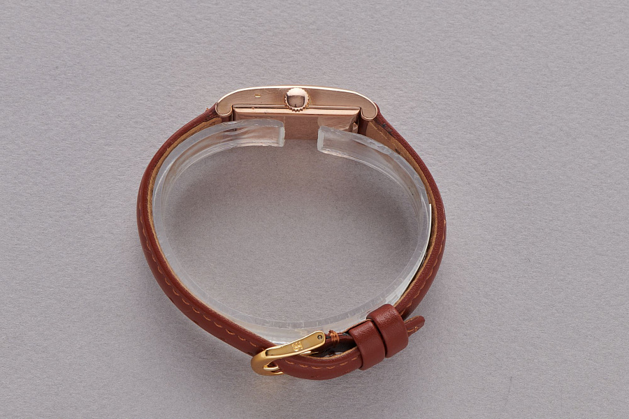 Rectangular Dress Watch in 18K Rose Gold