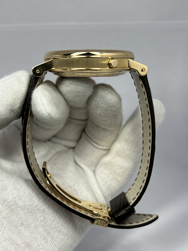 Classique 5707 Le Réveil du Tsar Yellow Gold