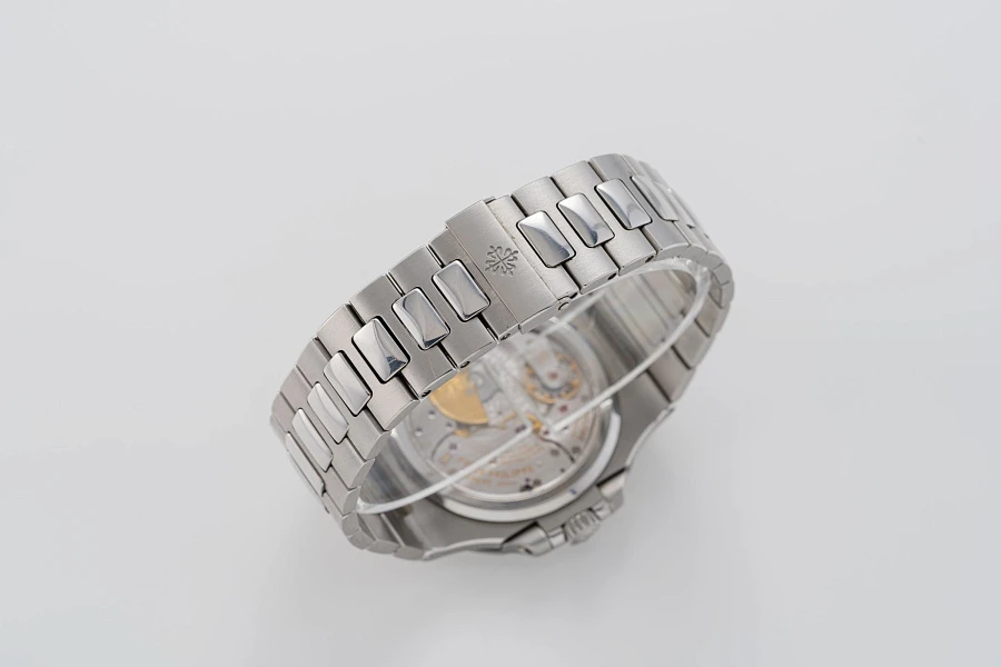 Nautilus Ref. 5712 in Stainless Steel