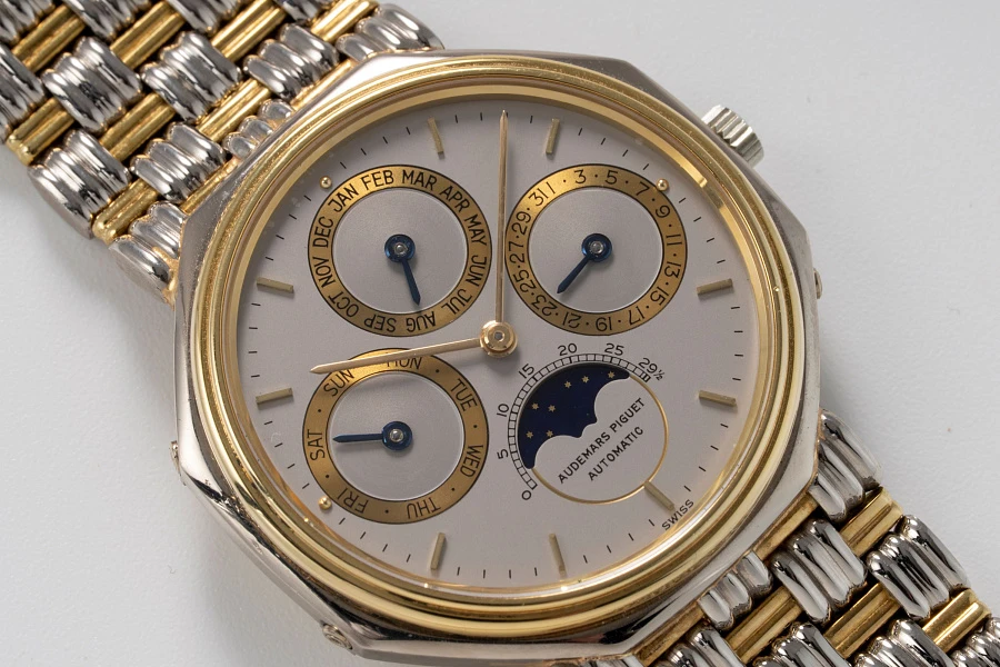 Quantième Perpetual Calendar Ref. 5557CA in 18k White and Yellow Gold