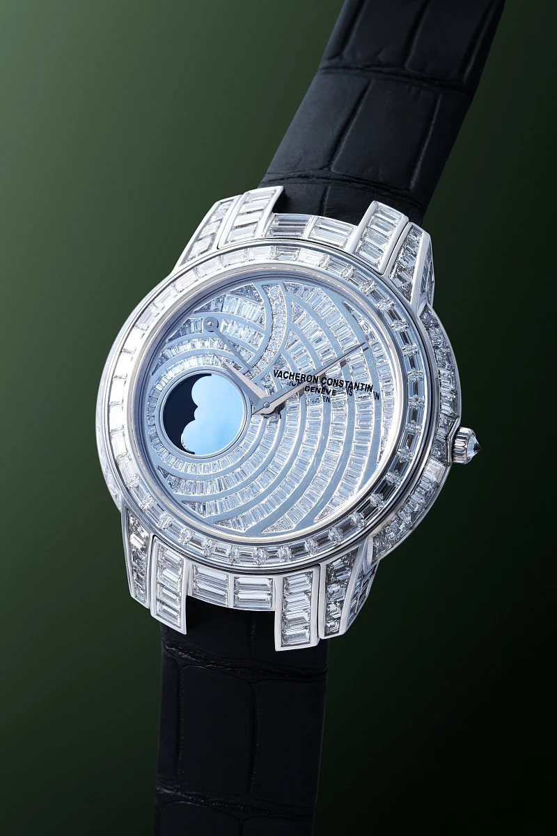 Kalla Lune Ref. 83630 in 18k White Gold with Pavé Baguette Diamonds