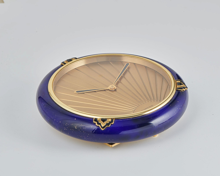 Pair of Quartz Table Clocks