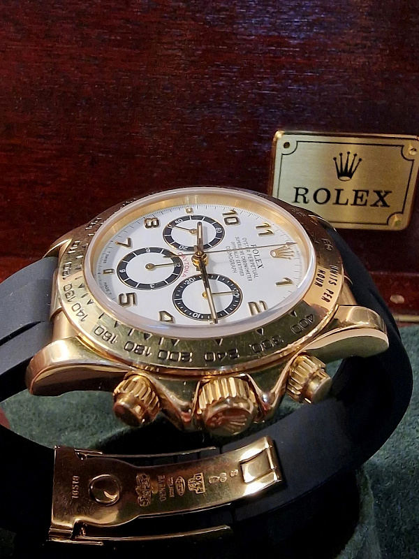 Cosmograph Daytona 16518 Yellow Gold Never Polished