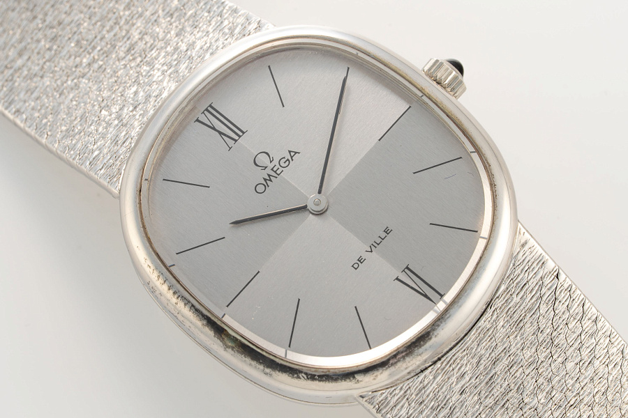 Ellipse in Silver