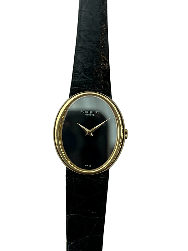 Golden Ellipse Oval 4225 in 18k Yellow Gold with Onyx Dial