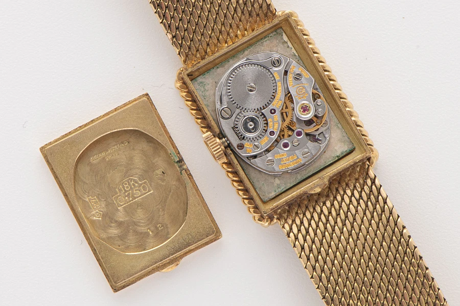 Tiger Eye Ladies Watch in 18k Yellow Gold