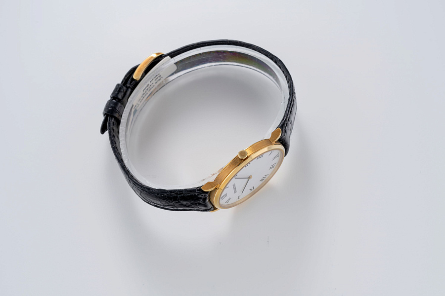 Ultra Thin Dress Watch Ref. 14787BA in 18k Yellow Gold