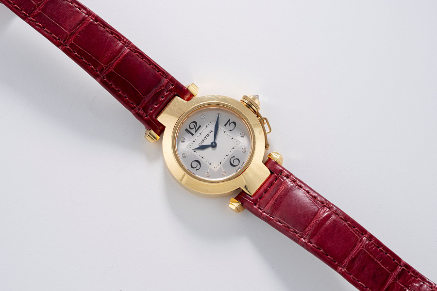 Pasha Ref. 2811 in 18k Yellow Gold