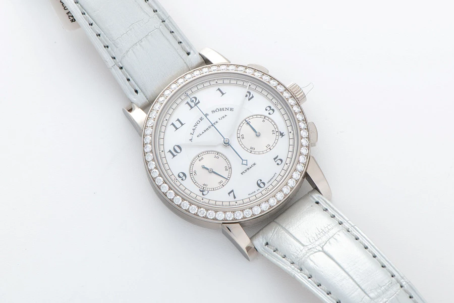 1815 Chronograph Ref. 823.029 with Mother of Pearl Dial in 18k White Gold