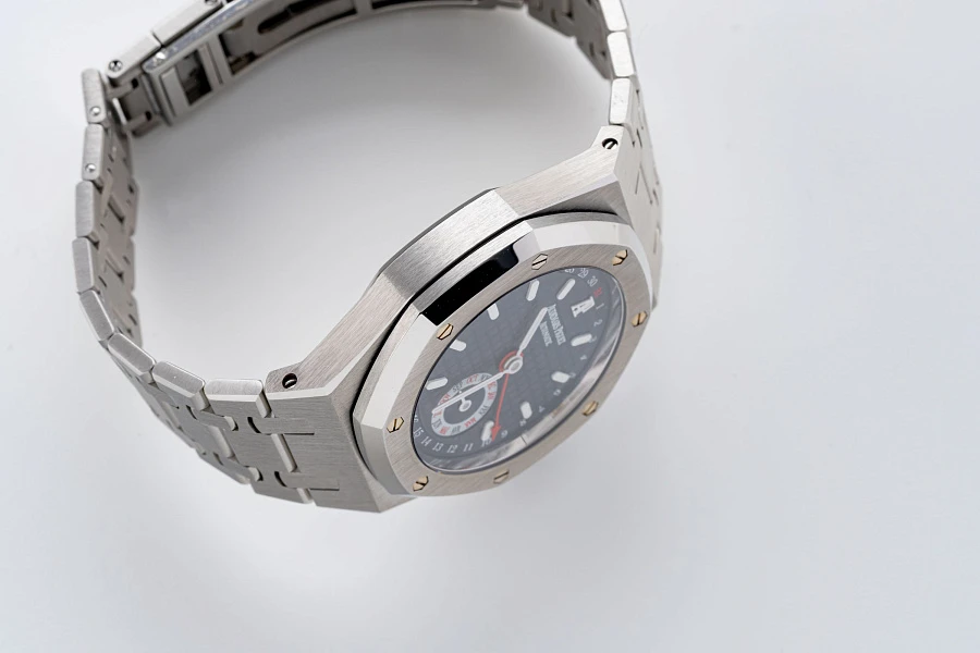 Royal Oak Annual Calendar Ref. 25920ST in Stainless Steel