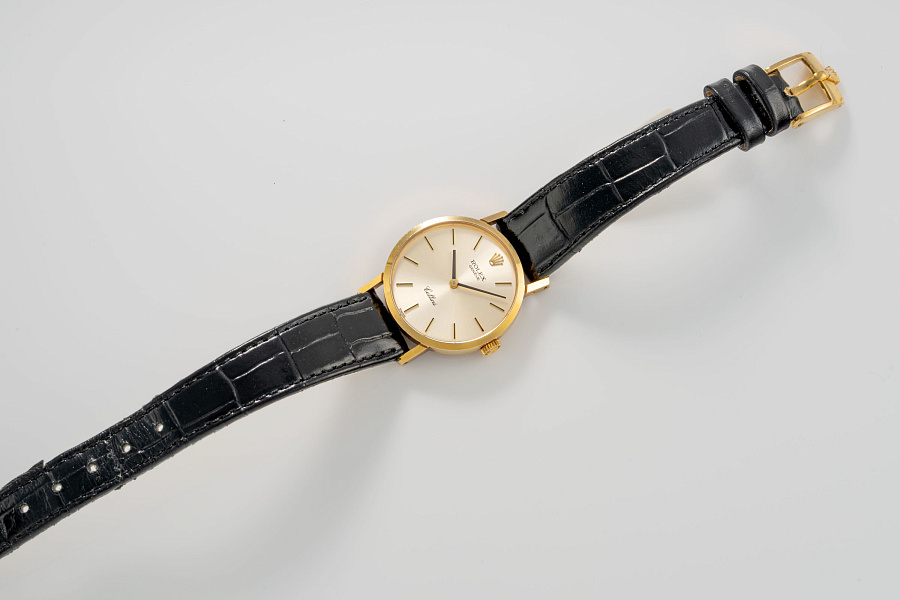 Ladies Cellini Ref. 4109 in 18k Yellow Gold