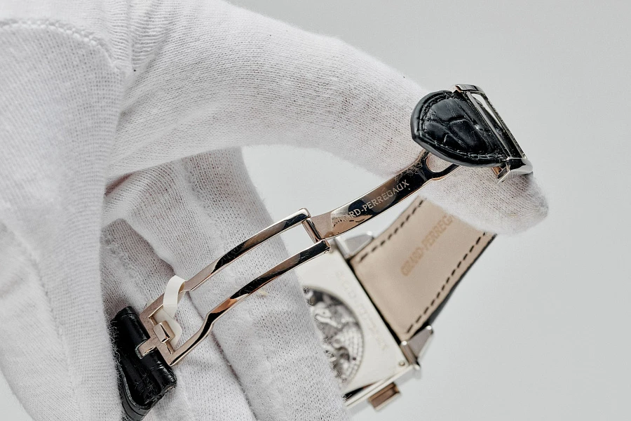 Vintage 1945 XXL Tourbillon Magistral