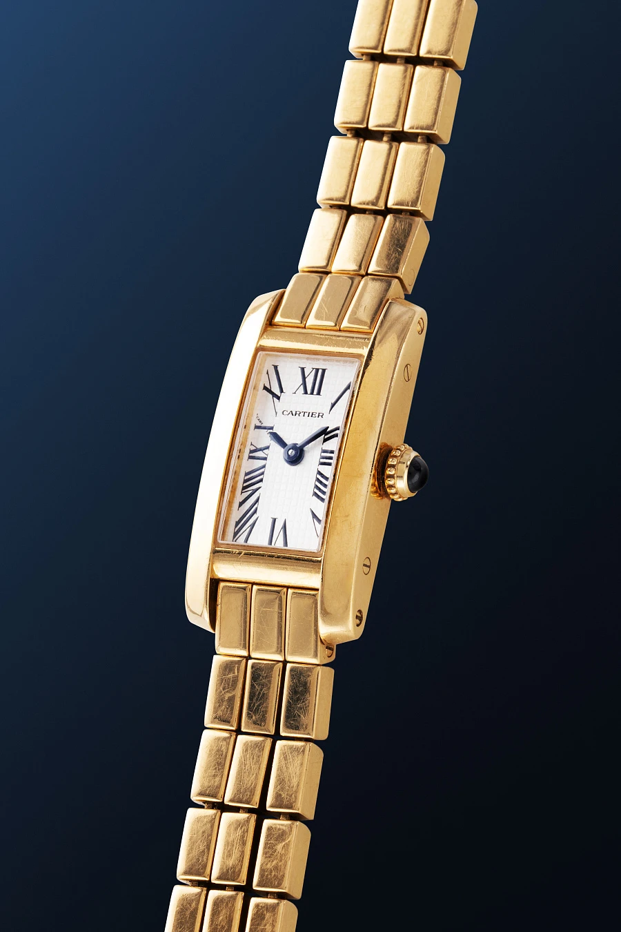 Tank Ref. 2562 in 18k Yellow Gold