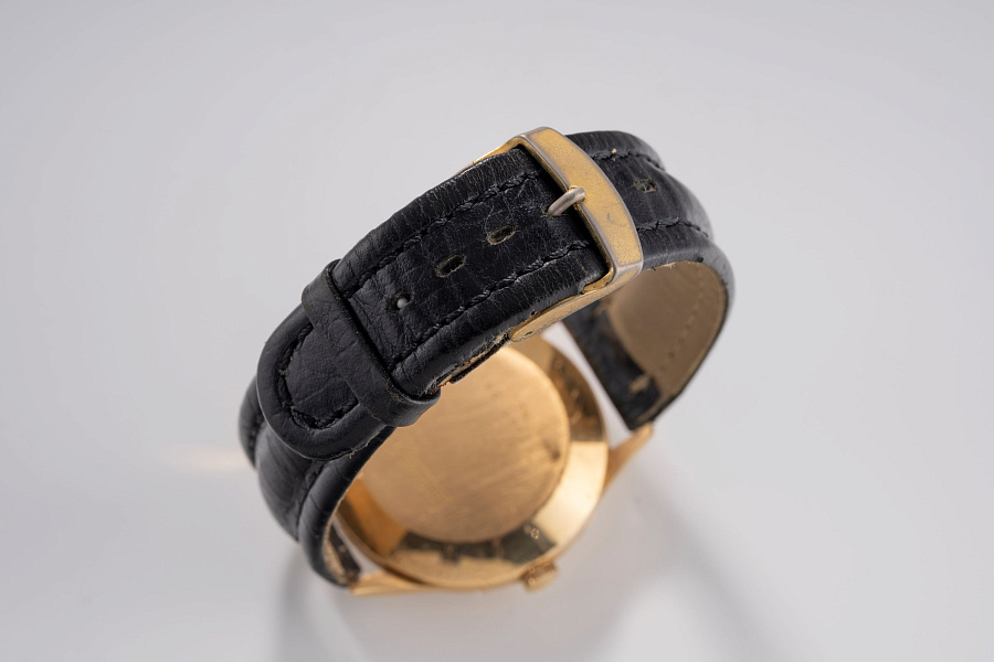 Dress Watch in 18k Yellow Gold